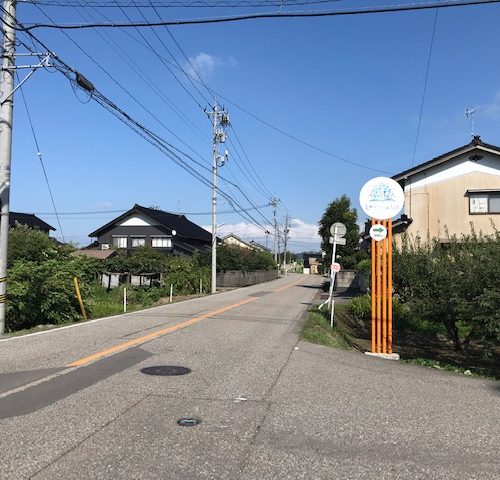 砺波駅方面から庄川方面の画像